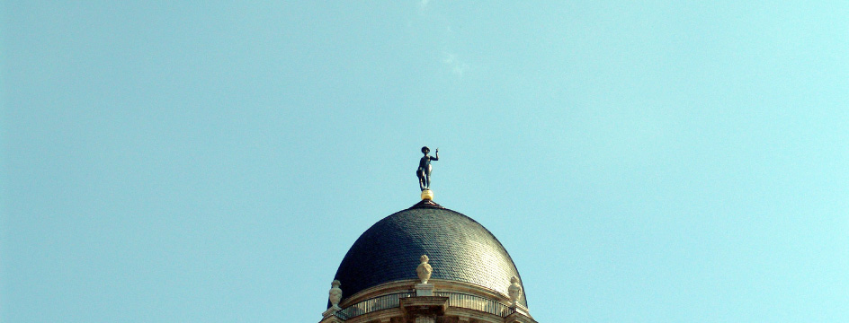 Fortuna-Figur auf der Kuppel des Berliner Stadthauses, Foto © Marion Haufe, Senatsverwaltung für Inneres und Sport Fortuna-Figur auf der Kuppel des Berliner Stadthauses, Foto © Marion Haufe, Senatsverwaltung für Inneres und Sport